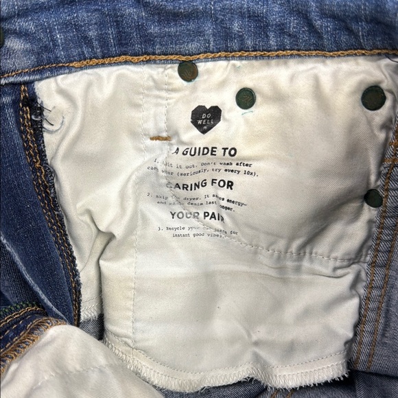 Madewell Blue High Rise Jeans with Distressed Details - Picture 4 of 6